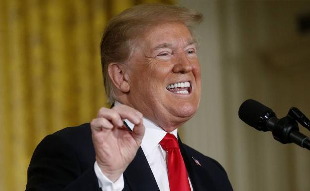 Trump promete el «dominio» de EE UU en el espacio, con viajes a la Luna y Marte