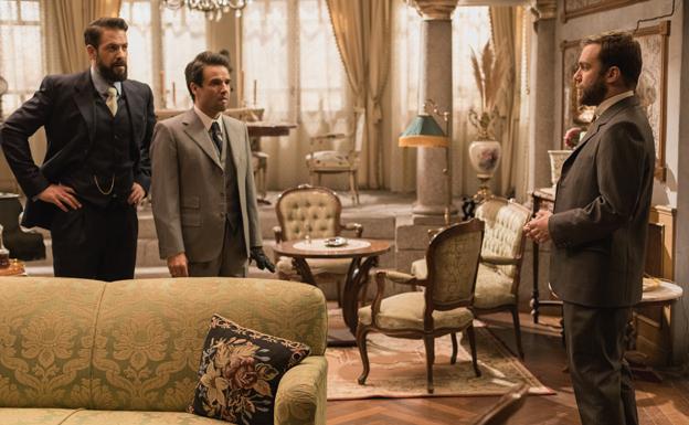 Prudencio propone a Julieta que se mude a La Casona