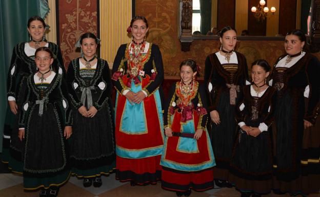 Las Reinas de los Sampedros 2018 se visten de gala