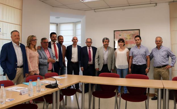 La patronal se ofrece a pagar los carnés ante la escasez de conductores de camión y autobús