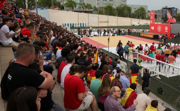 Al final habrá pantalla gigante en Barcelona para ver a España