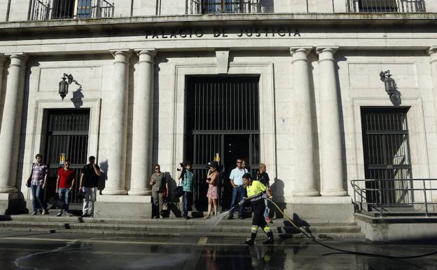 Condenado a dos años y medio el frutero acusado de abusar de un niño de 9 años en Valladolid