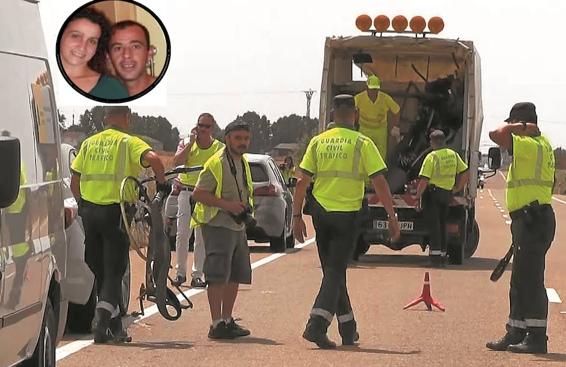 Un conductor ebrio mata en León a un matrimonio que realizaba el Camino de Santiago en bici con su hijo