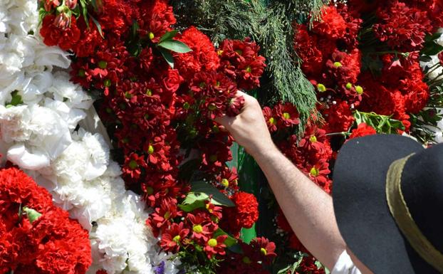 Un manto de flores para Santa MAría La Mayor