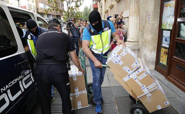 La UDEF detiene a una mujer en Palencia en el marco de la operación Enredadera