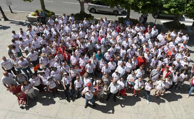 Los voluntarios de Cruz Roja de Burgos participan en un encuentro en Villarcayo