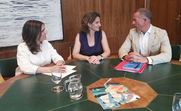 Ribera se compromete a llevar a cabo el desmantelamiento de Garoña «de forma segura»