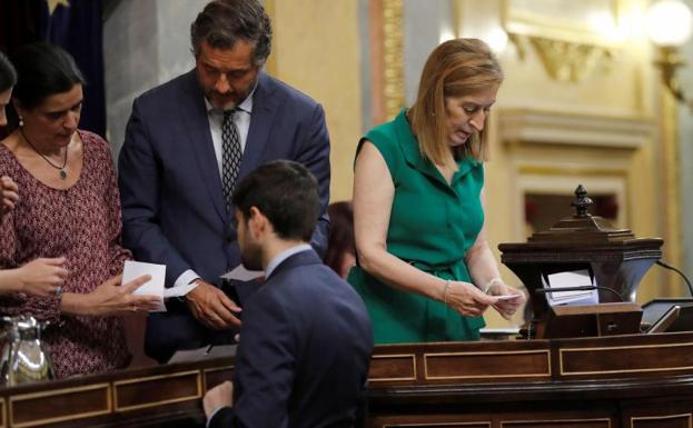 El Gobierno no logra la renovación de RTVE al equivocarse dos diputados en la votación