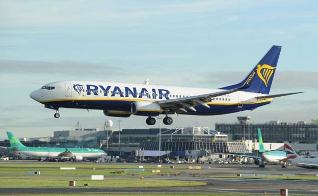 Ryanair dejará en tierra a 50.000 personas por el paro de los tripulantes de cabina