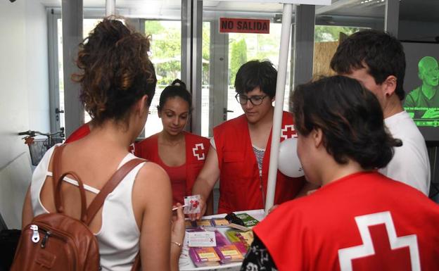 Medio centenar de burgaleses se hace la prueba rápida de detección de VIH