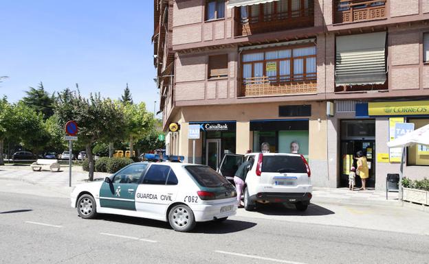 Intentan reventar un cajero automático en Alar del Rey con una radial