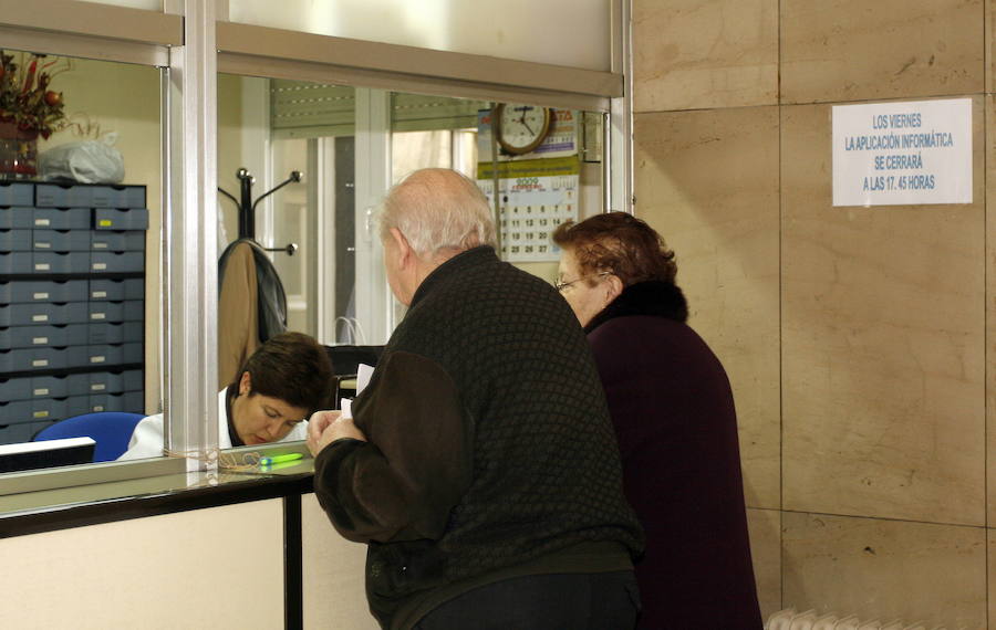 Los mayores no tendrán que ir solos al médico en Segovia