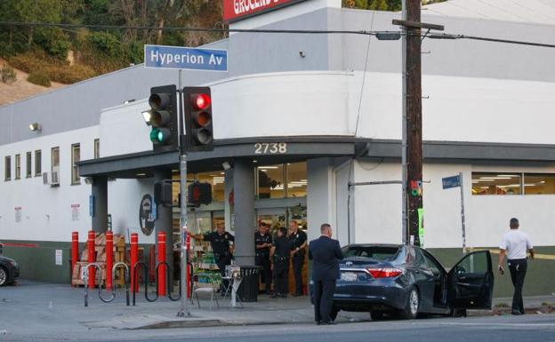 Muere una mujer tras una toma de rehenes en un supermercado de Los Ángeles