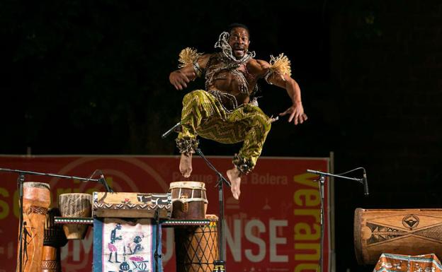 Gorsy Edú acerca África con su obra 'El Percusionista'