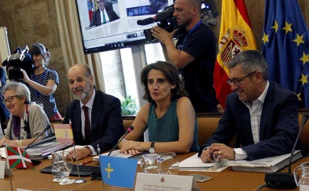 Ribera dice que la depuración de aguas es ya una «superurgencia» del Gobierno