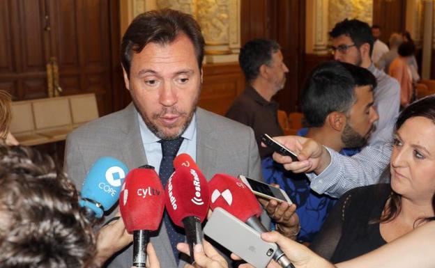 Óscar Puente: «En lo personal me alegro por De la Riva»