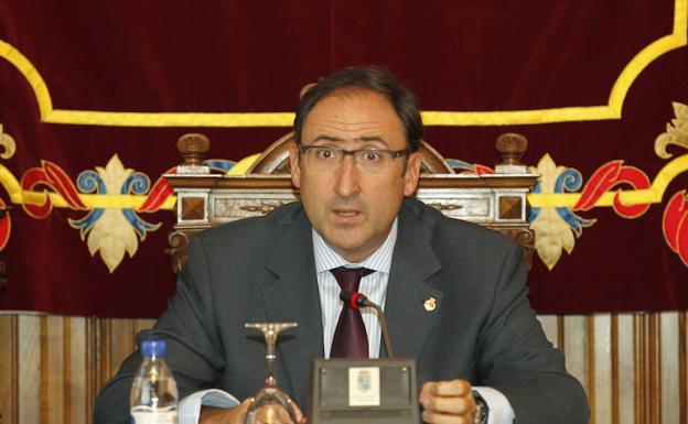 El alcalde de Palencia se desvincula de la operación Enredadera