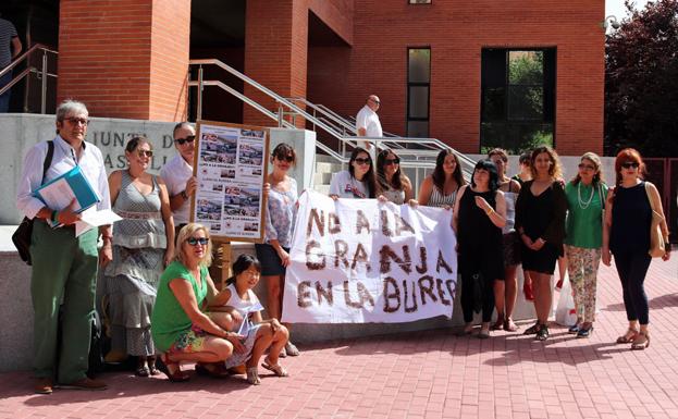 Llano de Bureba alega contra la macrogranja que acogerá hasta 59.000 cerdos al año