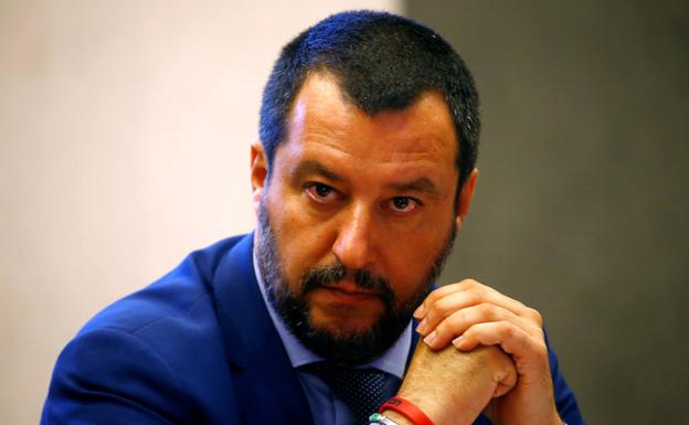 Salvini acusa a España de «favorecer una inmigración fuera de control»