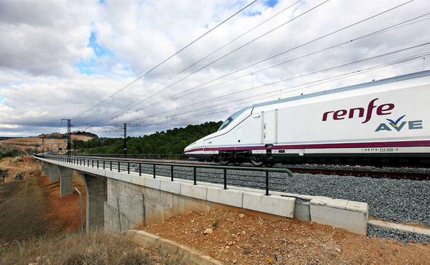 Las obras para abrir la variante de Pedralba interrumpirán el tráfico ferroviario entre Zamora y Ourense el 18 de agosto