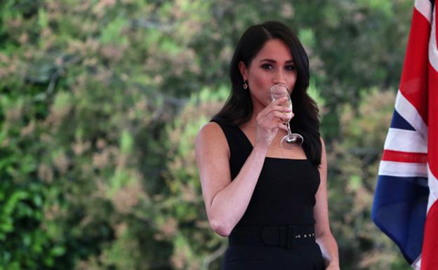 Meghan Markle reclama la presencia de su madre