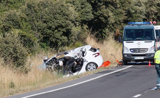 Un fallecido en una colisión entre un turismo y un camión en Carrascal de Barregas