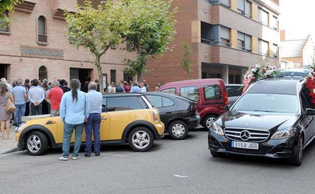 Las Delicias despide a la víctima mortal de tiroteo de Castrillo-Tejeriego