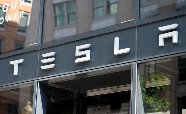 Tesla seguirá cotizando en Wall Street