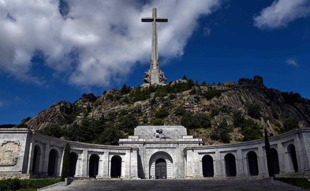 El Valle de los Caídos alberga 39 restos mortales procedentes de Burgos