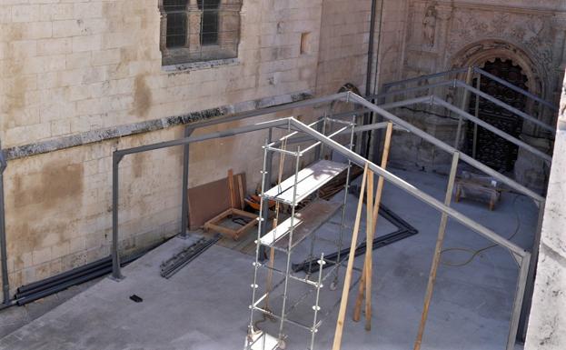 El proyecto de restauración del trasaltar de la Catedral de Burgos ya está en marcha