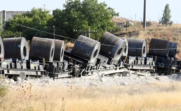 Descarrila en Sarracín un tren de mercancías en la línea del Directo entre Burgos y Aranda