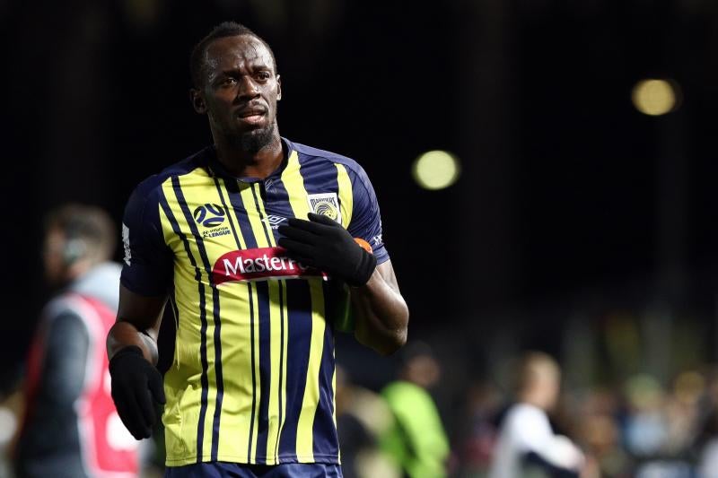 Bolt debuta como futbolista