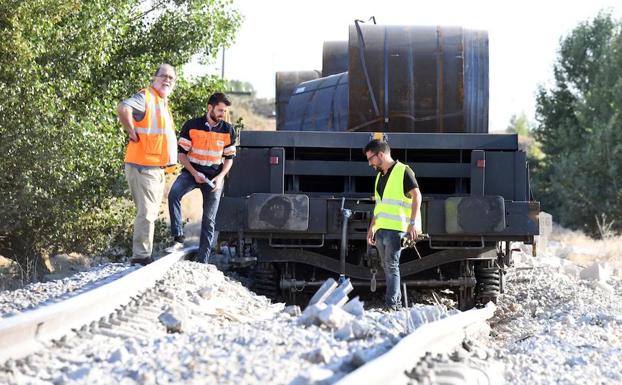 La Plataforma del Tren Directo pedirá reunirse con Sánchez tras decarrilar un mercancías