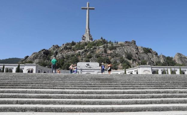 Abierto el plazo de 15 días para que los Franco digan dónde se trasladan los restos