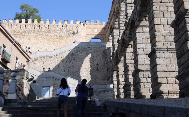 Resuelto el misterio de la joven que cayó desde la muralla de Segovia