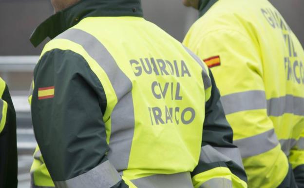 La Guardia Civil sorprende a dos conductores en marcha intercambiando su posición al volante