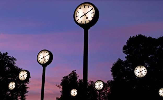 Los países de la UE deberán decidir para abril su huso horario