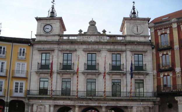 El PSOE propone diez nuevas plazas para la Policía Local y siete para Bomberos este año