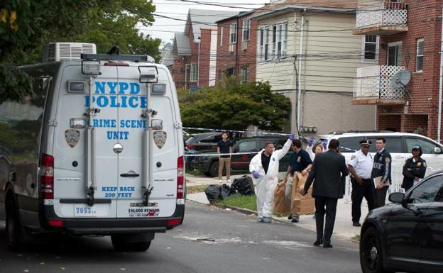 Tres bebés y dos adultos, apuñalados en una guardería en Nueva York