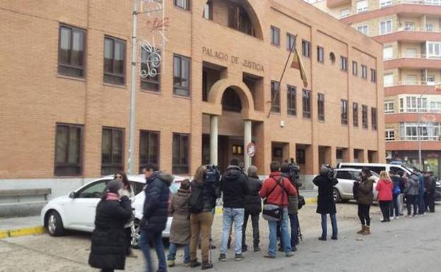 Imputan un delito continuado de agresión sexual a una menor a los exjugadores de La Arandina