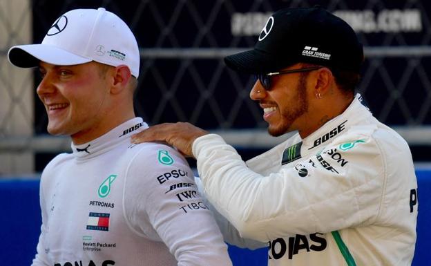 Bottas le gana la 'pole' a Hamilton