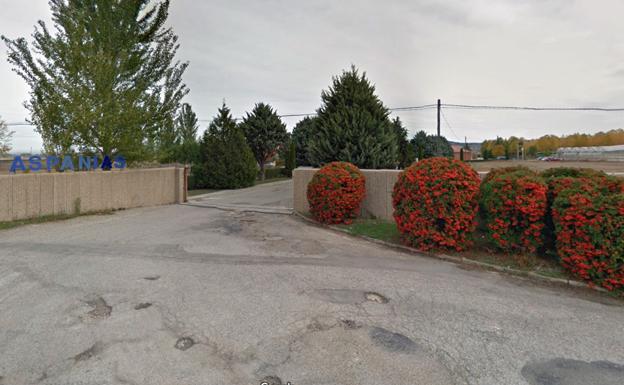 Una usuaria de Aspanias fallece tras ser atropellada por una furgoneta en el interior del centro de Quintanadueñas