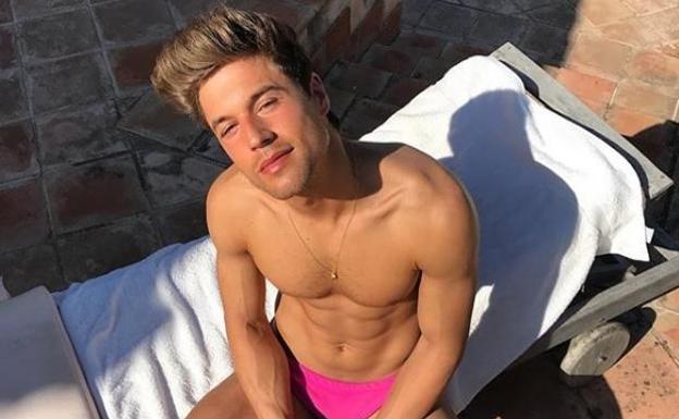 Abraham García cuenta su primera experiencia sexual