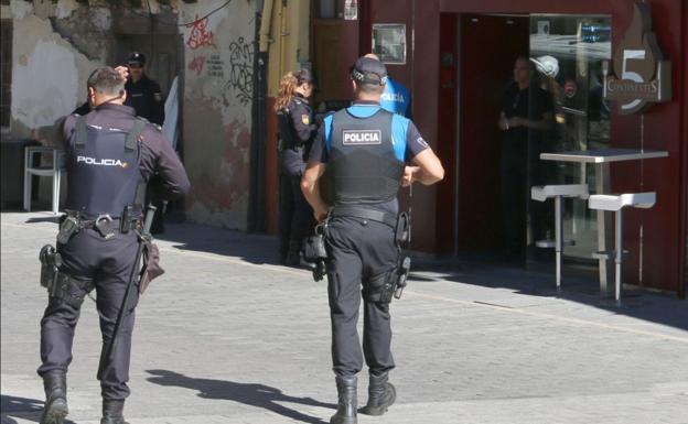 Un atraco a punta de pistola a un restaurante de León moviliza numerosos efectivos policiales