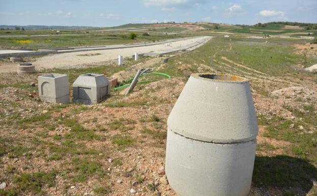 Del Olmo ratifica la «firme voluntad» de la Junta por acabar el Parque Tecnológico «más pronto que tarde»