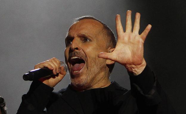 Miguel Bosé rompe con su pareja tras 26 años de relación