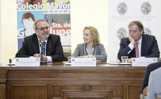 Rey emplaza a hablar de niveles educativos regionales tras las elecciones andaluzas