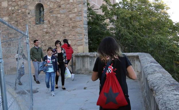 Más de 2.000 personas firman su rechazo a instalar una estatua del diablo en San Juan