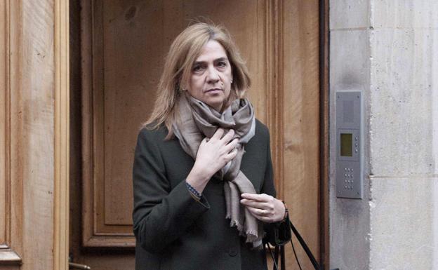 La infanta Cristina regresa a Madrid por el cumpleaños de la Reina Sofía