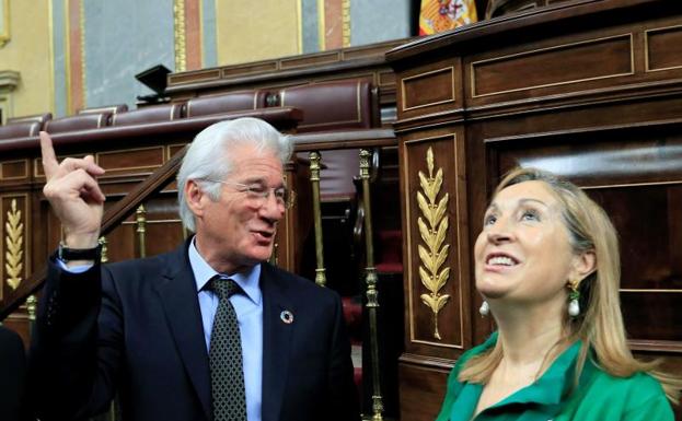 Richard Gere pone a España de ejemplo para erradicar el 'sinhogarismo'